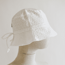 Chapeau de soleil enfant broderie anglaise