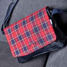 Rabat besace carré grand tartan rouge